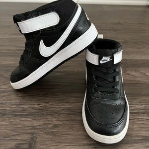 BOYS' NIKE LITTLE KID COURT BOROUGH MID 2 SNEAKERS